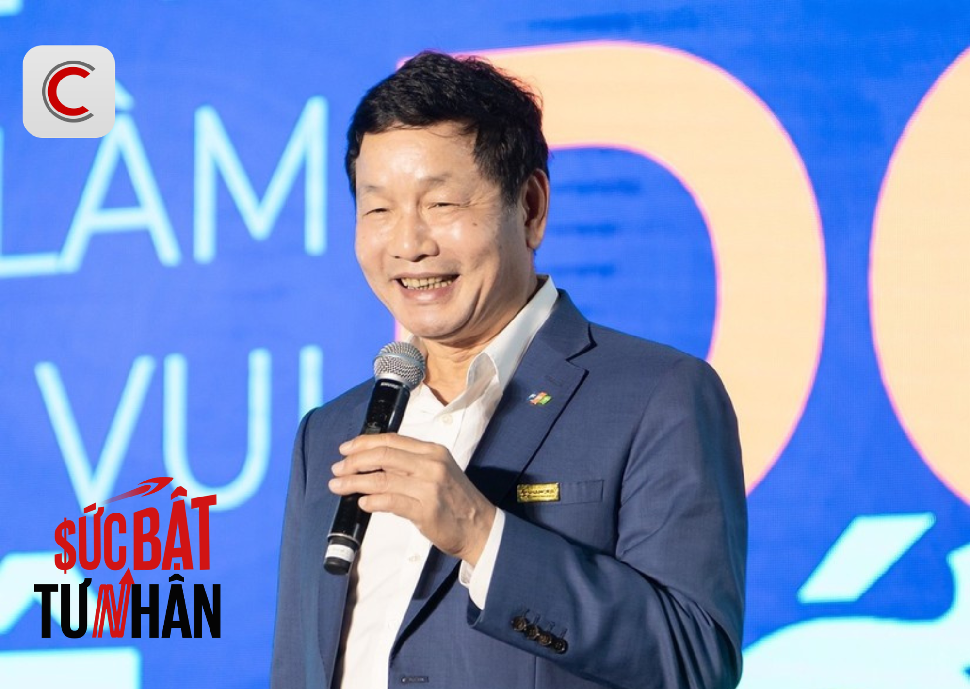 Ông Trương Gia Bình: FPT muốn xây "lớp học đảo ngược", không giảng bài và kiểm tra, học sinh tự học với AI, thầy cô chỉ hướng dẫn và phản biện - Ảnh 1.