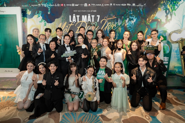 “Ông trùm” đắt show miền Tây chị em ai cũng mê: Từ cát-xê chỉ 15.000 đồng, nay kiếm nghìn tỷ như máy- Ảnh 5. “Ông trùm” đắt show miền Tây chị em ai cũng mê: Từ cát-xê chỉ 15.000 đồng, nay kiếm nghìn tỷ như máy- Ảnh 5.
