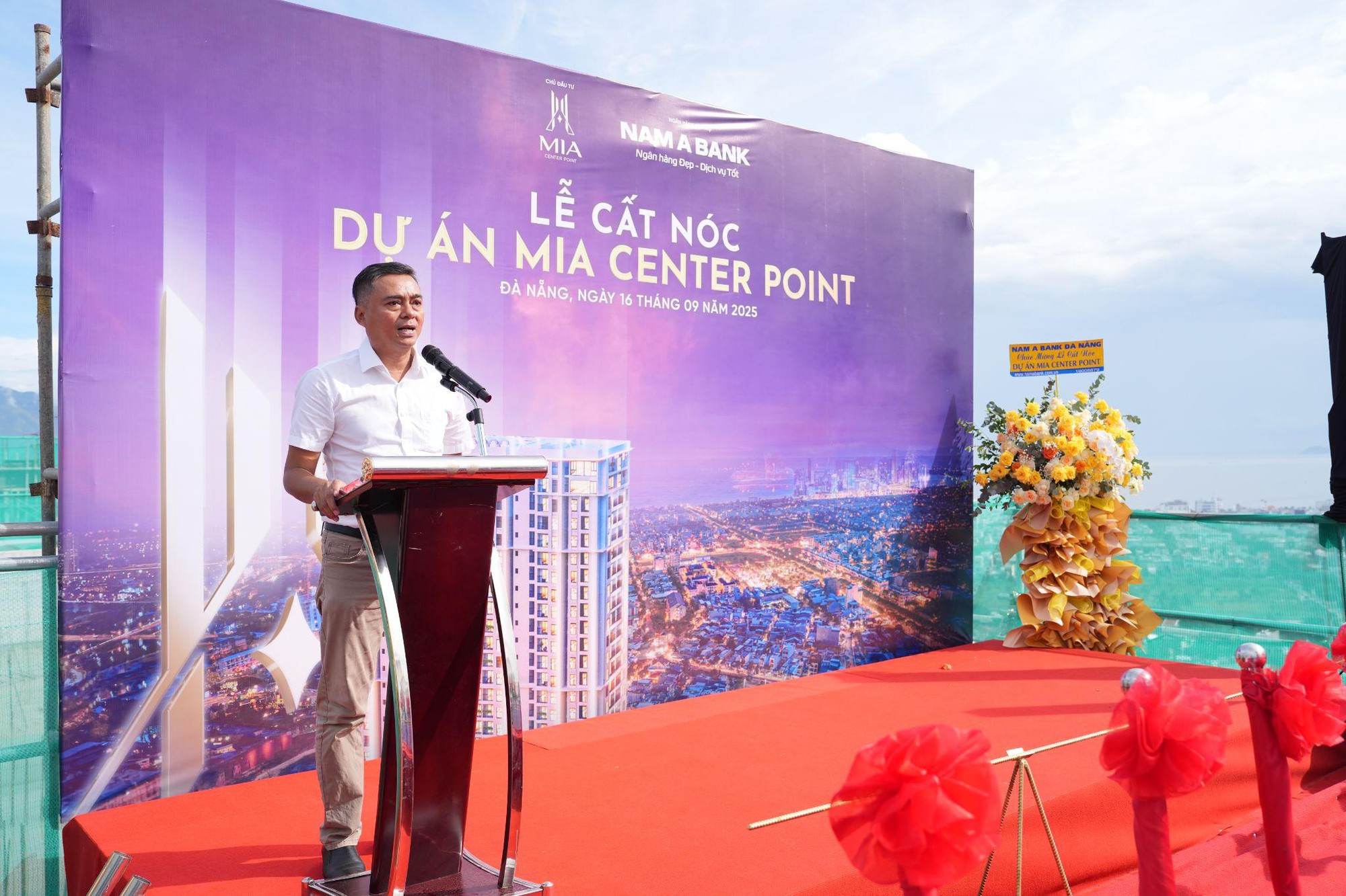 Mia Center Point cất nóc vượt kế hoạch, khẳng định uy tín và chất lượng công trình - Ảnh 1. Mia Center Point cất nóc vượt kế hoạch, khẳng định uy tín và chất lượng công trình - Ảnh 1.