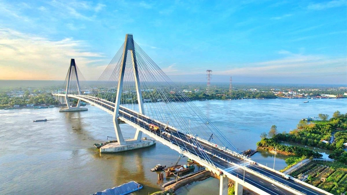 Thủ tướng khen ngợi cây cầu dây văng 5.000 tỷ hoàn toàn làm bởi người Việt Nam, to đẹp hơn nhưng suất đầu tư chỉ bằng 1 nửa cầu cũ: Ai đứng sau?