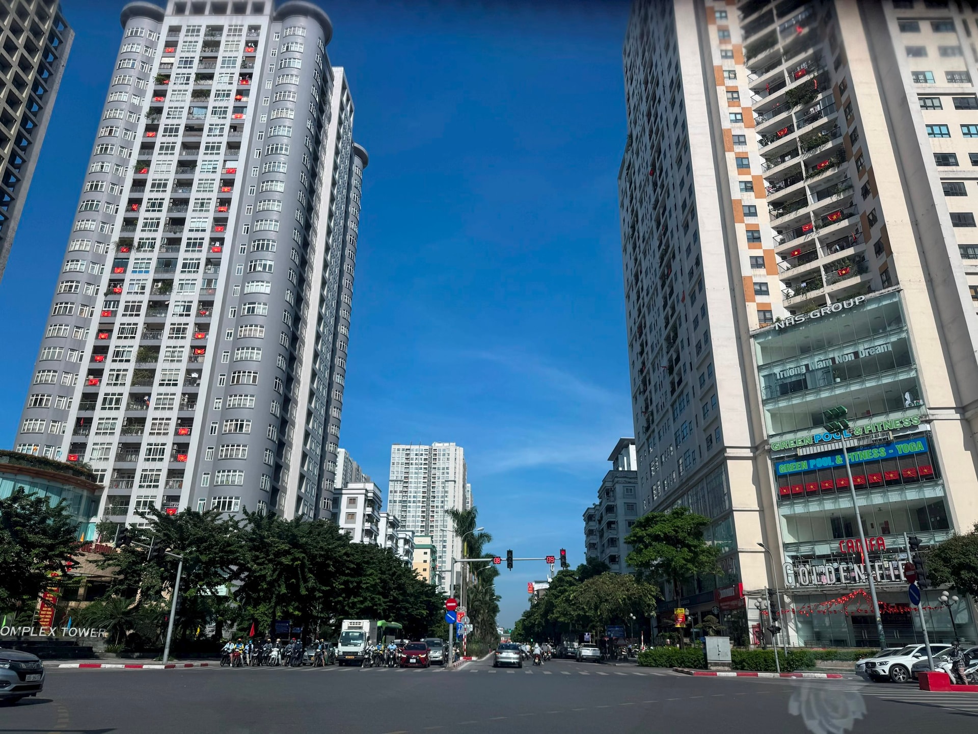 Giá đất, chung cư tiếp tục tăng, thuê trọ "nóng" mùa tựu trường