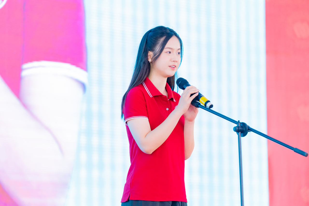 Bắt gặp thủ khoa xinh nhất kỳ thi tốt nghiệp THPT 2025 ở "lò đào tạo Hoa hậu TOP 1 Việt Nam"- Ảnh 7. Bắt gặp thủ khoa xinh nhất kỳ thi tốt nghiệp THPT 2025 ở "lò đào tạo Hoa hậu TOP 1 Việt Nam"- Ảnh 7.