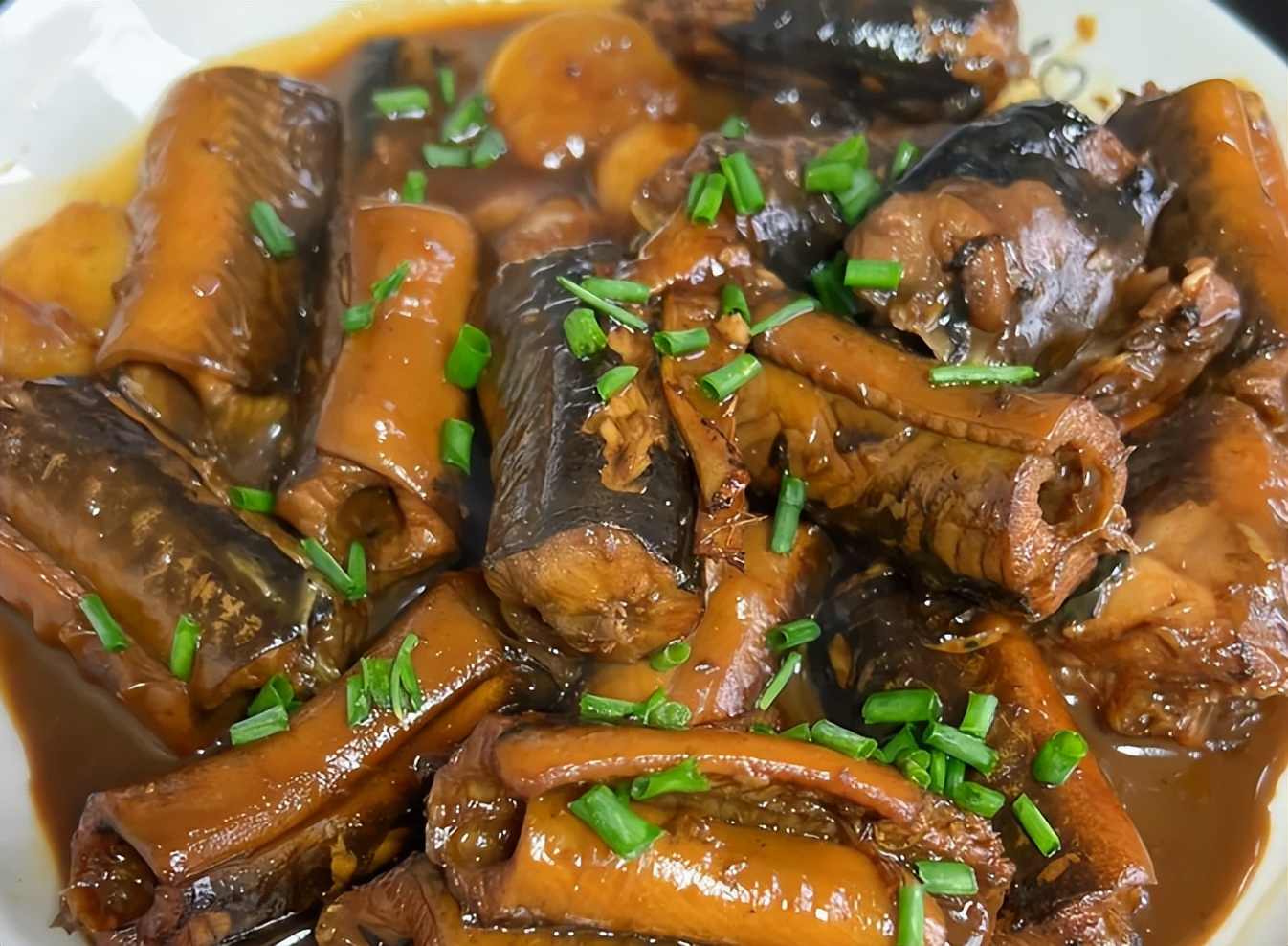 3 thực phẩm là "chiến binh bổ thận" phụ nữ trung niên nên ăn thường xuyên: Ăn 2 lần 1 tuần để giữ cho tóc đen dày, cơ thể tràn đầy sức sống- Ảnh 2.