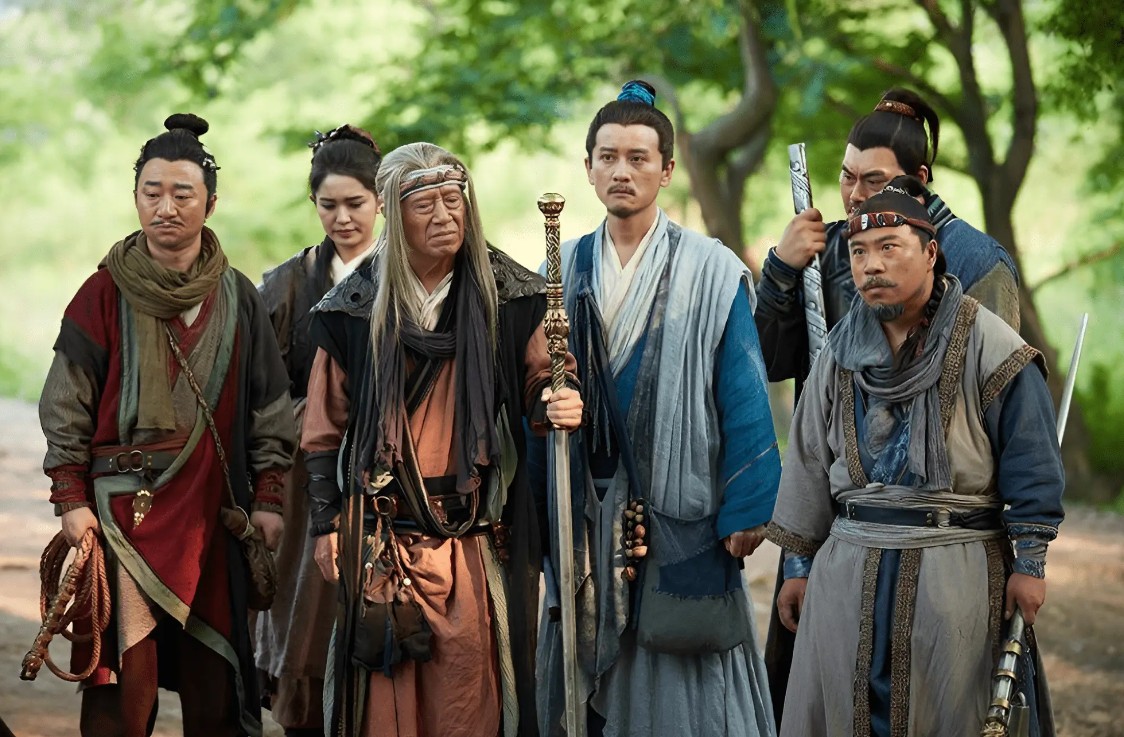 Danh tính thật sự của cao thủ đứng sau Giang Nam Thất Quái: Đến cả Tiêu Phong cũng phải quỳ lạy khi gặp- Ảnh 1. Danh tính thật sự của cao thủ đứng sau Giang Nam Thất Quái: Đến cả Tiêu Phong cũng phải quỳ lạy khi gặp- Ảnh 1.