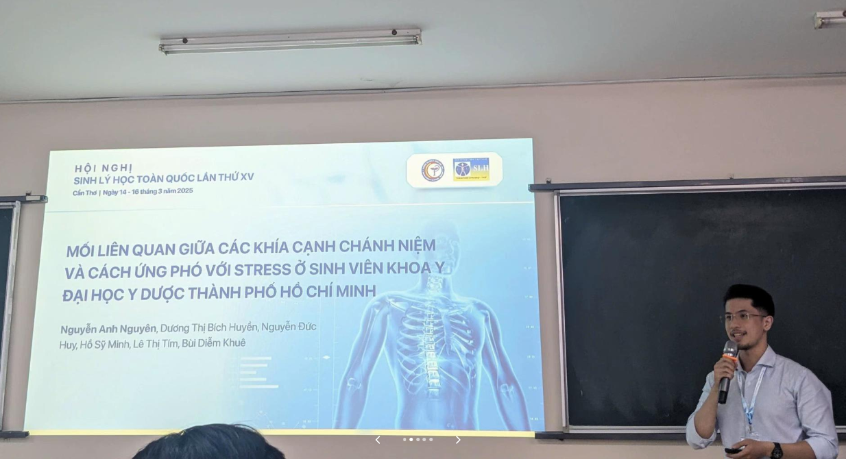 2 bác sĩ sinh năm 2001, đến từ Đại học Y Dược TP.HCM: "Phát điên" với trai ngành Y là thật! - Ảnh 11.