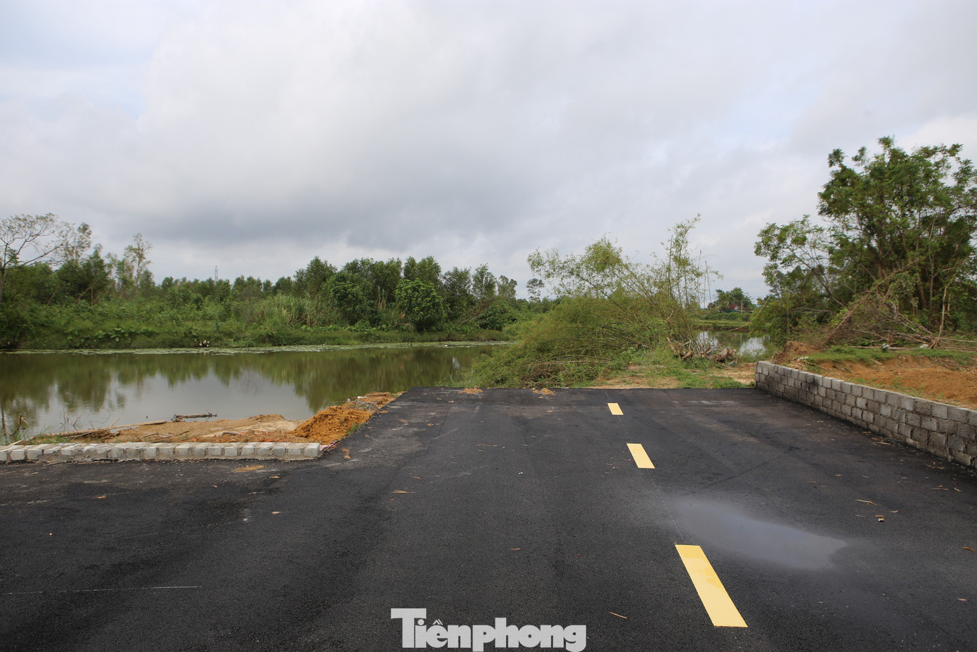 'Thổi giá', gom đất, phân lô bán nền tràn lan sau công bố quy hoạch