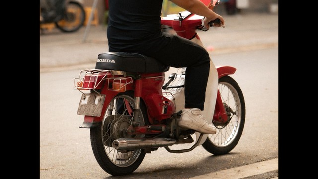 'Huyền thoại' xe Honda từng có giá bằng cả căn nhà mặt phố, nay có thể cầm lái với phí ngang 10 bát phở- Ảnh 7.