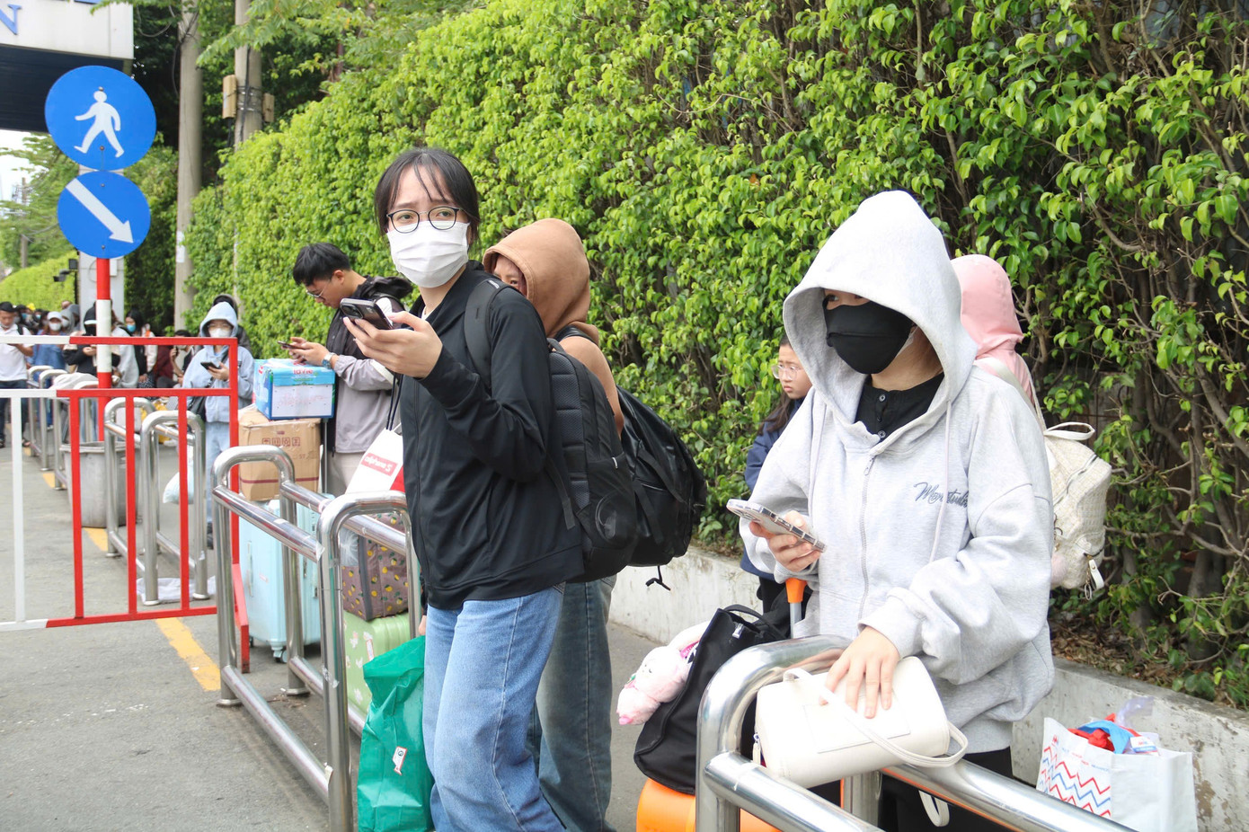 Dòng người từ các tỉnh thành nườm nượp quay lại TPHCM- Ảnh 4.