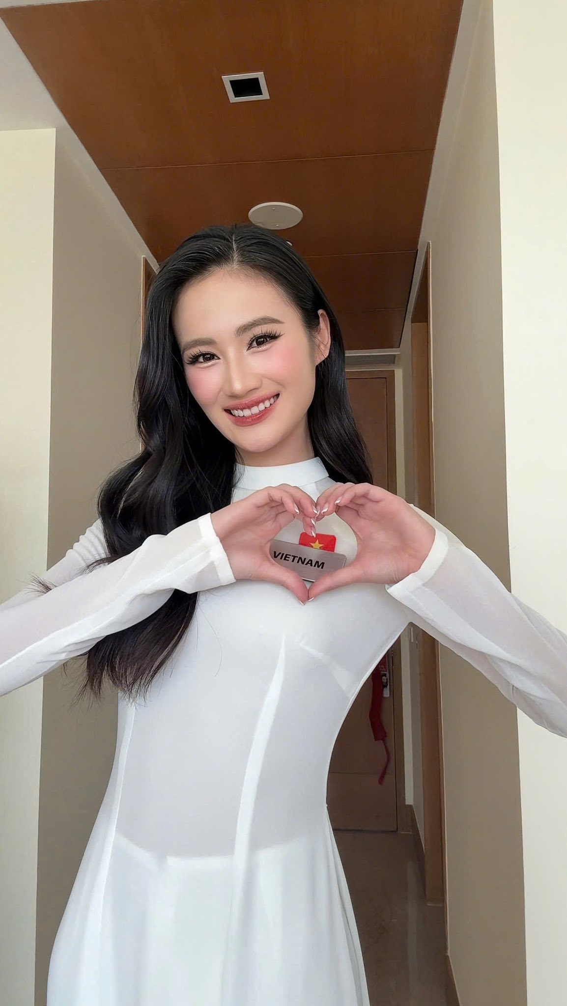 Dàn sao nhuộm đỏ MXH, không khí vui hơn Tết: Outfit xịn nhất chính là "merch quốc dân" - Ảnh 29. Dàn sao nhuộm đỏ MXH, không khí vui hơn Tết: Outfit xịn nhất chính là "merch quốc dân" - Ảnh 29.