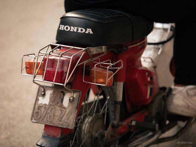 'Huyền thoại' xe Honda từng có giá bằng cả căn nhà mặt phố, nay có thể cầm lái với phí ngang 10 bát phở- Ảnh 4.