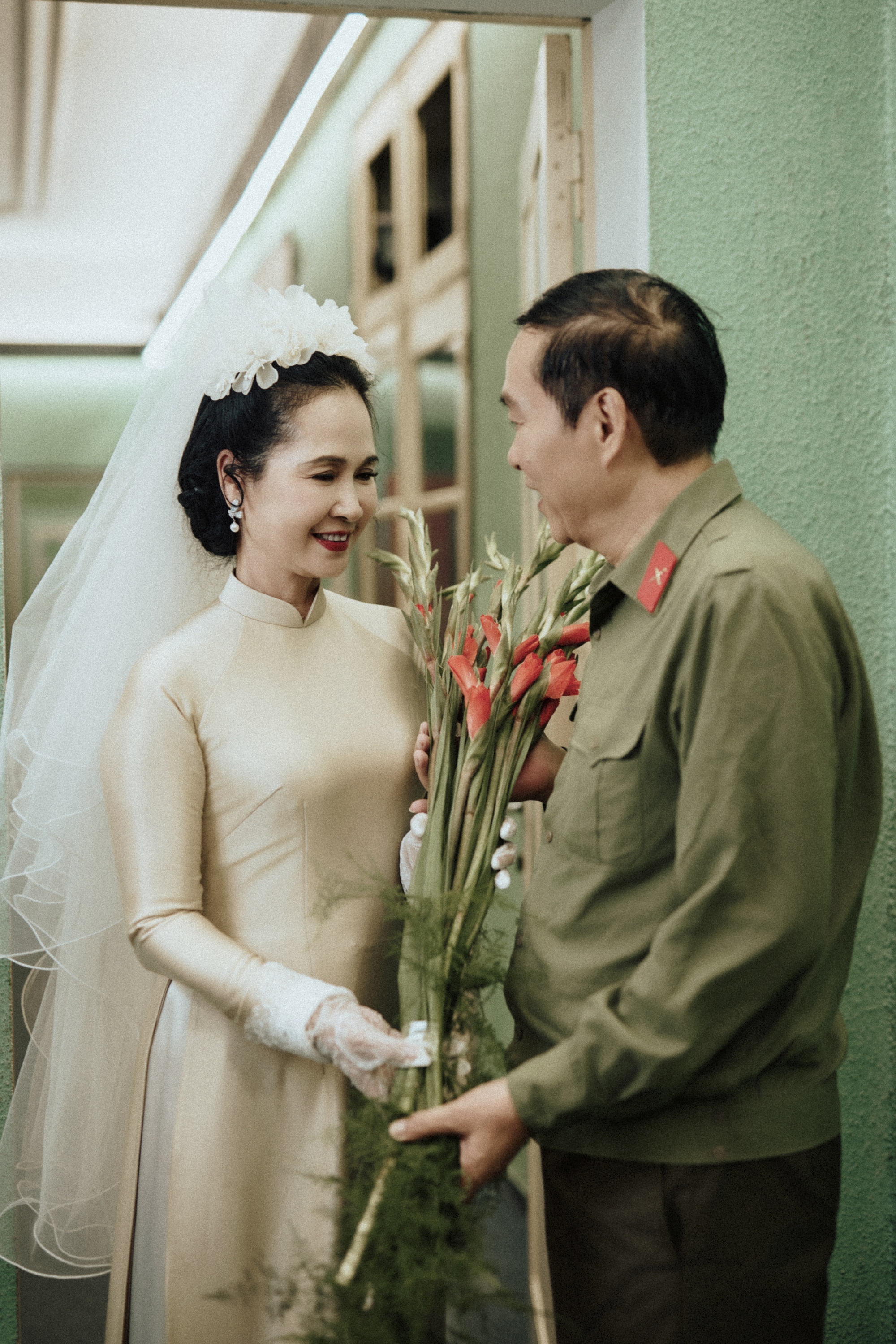 Mai Ngọc, Huyền Lizzie và nhiều nghệ sĩ thướt tha trong tà áo dài mừng ngày đại lễ- Ảnh 6. Mai Ngọc, Huyền Lizzie và nhiều nghệ sĩ thướt tha trong tà áo dài mừng ngày đại lễ- Ảnh 6.