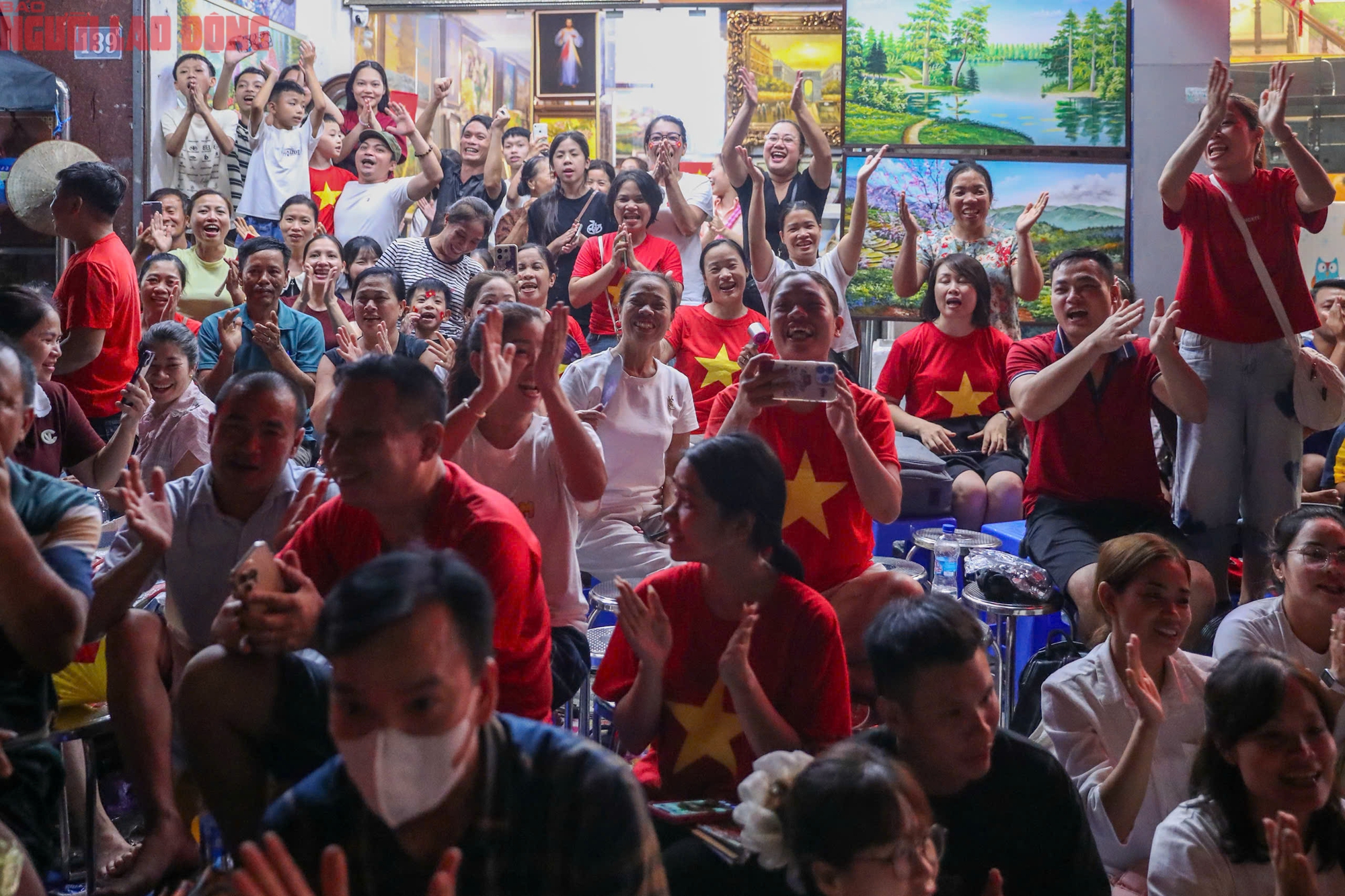 Hàng triệu người dân háo hức chờ đợi diễu binh A80 tại Quảng trường Ba Đình - Ảnh 5. Hàng triệu người dân háo hức chờ đợi diễu binh A80 tại Quảng trường Ba Đình - Ảnh 5.