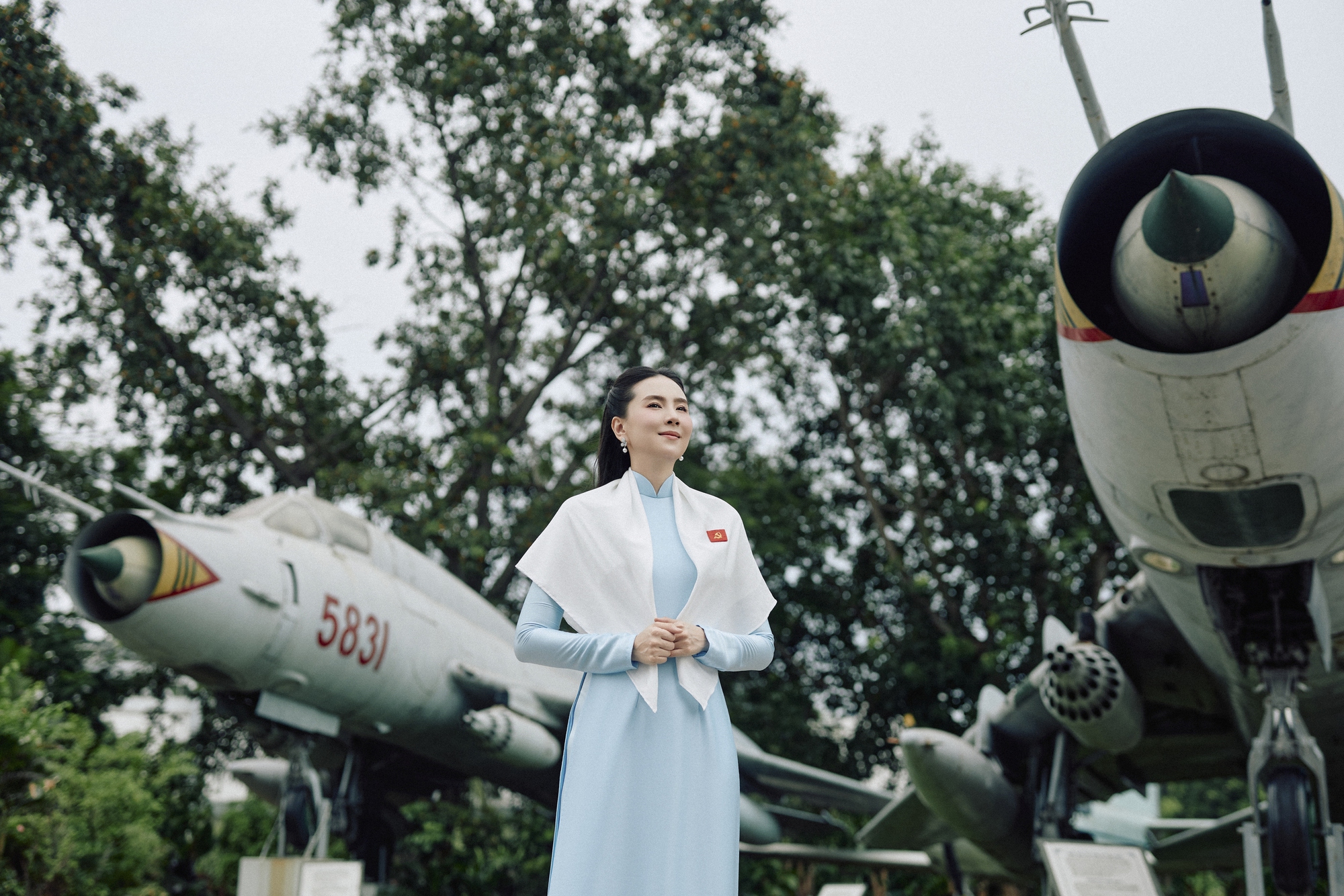 Mai Ngọc, Huyền Lizzie và nhiều nghệ sĩ thướt tha trong tà áo dài mừng ngày đại lễ- Ảnh 3. Mai Ngọc, Huyền Lizzie và nhiều nghệ sĩ thướt tha trong tà áo dài mừng ngày đại lễ- Ảnh 3.