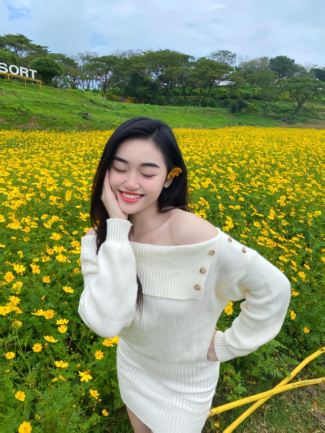 3 nàng hậu gen Z cùng tên nhà Sen Vàng: 2 người ngụp lặn trong sóng gió, tiếc nhất mỹ nhân số 2!- Ảnh 10. 3 nàng hậu gen Z cùng tên nhà Sen Vàng: 2 người ngụp lặn trong sóng gió, tiếc nhất mỹ nhân số 2!- Ảnh 10.
