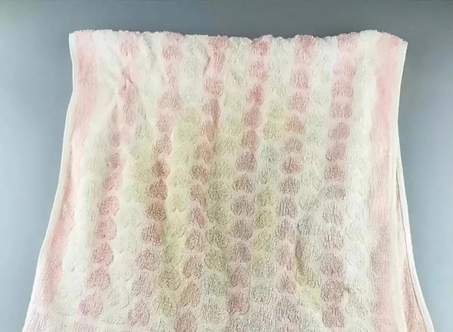 Tiết kiệm mấy cũng đừng giữ lại 7 món đồ này trong nhà, tưởng vô hại nhưng càng dùng càng rước bệnh- Ảnh 2.