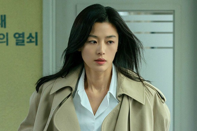 "Mợ chảnh" Jeon Ji Hyun bị tẩy chay chưa từng có: Đã còng lưng gánh nợ 287 tỷ, còn sắp bị huỷ job hàng loạt?- Ảnh 2. "Mợ chảnh" Jeon Ji Hyun bị tẩy chay chưa từng có: Đã còng lưng gánh nợ 287 tỷ, còn sắp bị huỷ job hàng loạt?- Ảnh 2.