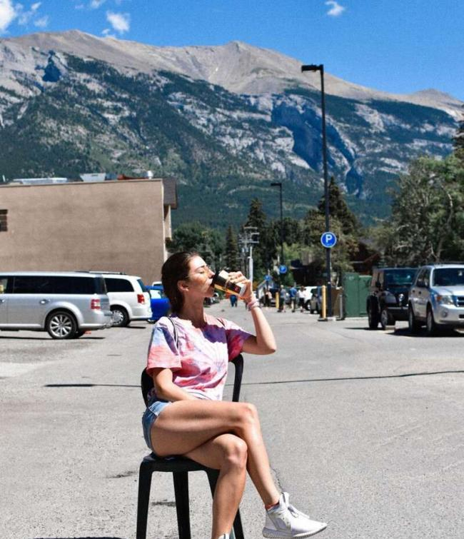 Cô gái 21 tuổi rụng gần hết tóc, móng tay bị giòn, da đầy mụn, cạn kiệt năng lượng chỉ vì theo đuổi kiểu ăn uống được cho là "thời thượng"- Ảnh 3.