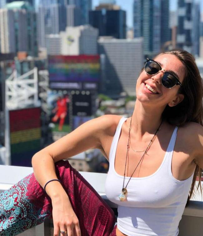 Cô gái 21 tuổi rụng gần hết tóc, móng tay bị giòn, da đầy mụn, cạn kiệt năng lượng chỉ vì theo đuổi kiểu ăn uống được cho là "thời thượng"- Ảnh 6.