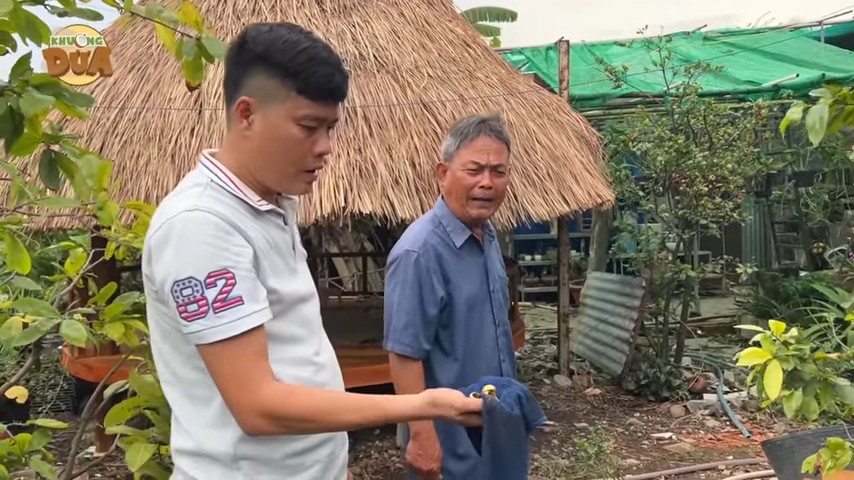 Nam đạo diễn thu nhập mỗi tháng 1 tỷ đồng, có dãy nhà trọ 500m2: Xin bố vợ từng trái ớt, nước mắm, bột giặt- Ảnh 3. Nam đạo diễn thu nhập mỗi tháng 1 tỷ đồng, có dãy nhà trọ 500m2: Xin bố vợ từng trái ớt, nước mắm, bột giặt- Ảnh 3.