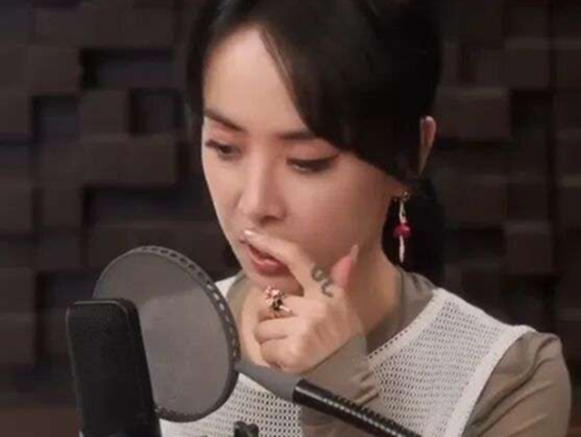 Nữ ca sĩ nổi tiếng tiết lộ từng mắc “căn bệnh đau đớn nhất”, 1/3 người có nguy cơ gặp phải- Ảnh 1. Nữ ca sĩ nổi tiếng tiết lộ từng mắc “căn bệnh đau đớn nhất”, 1/3 người có nguy cơ gặp phải- Ảnh 1.