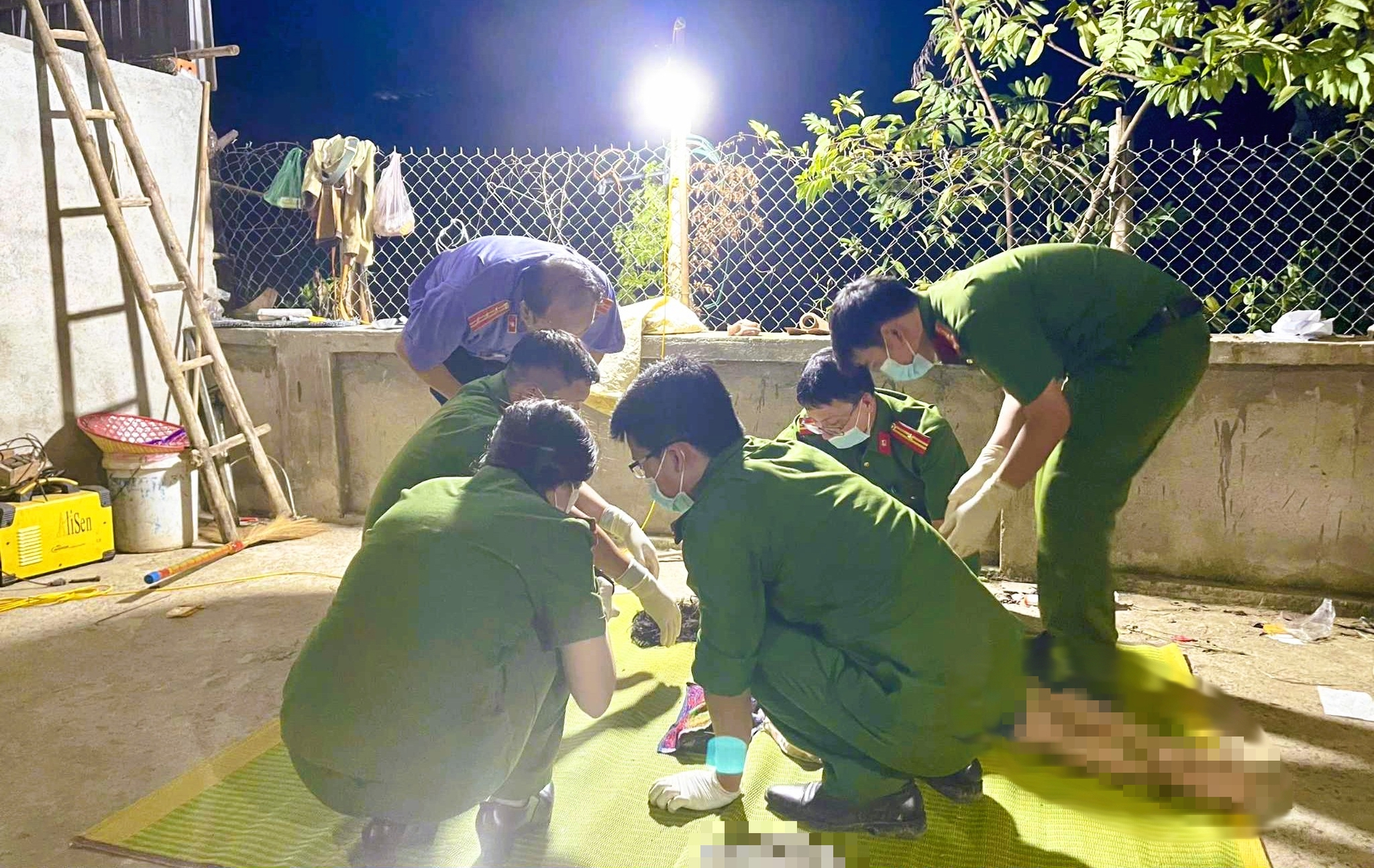 Thông tin mới vụ anh họ sát hại bé gái 8 tuổi rồi cho vào bao tải phi tang- Ảnh 1. Thông tin mới vụ anh họ sát hại bé gái 8 tuổi rồi cho vào bao tải phi tang- Ảnh 1.