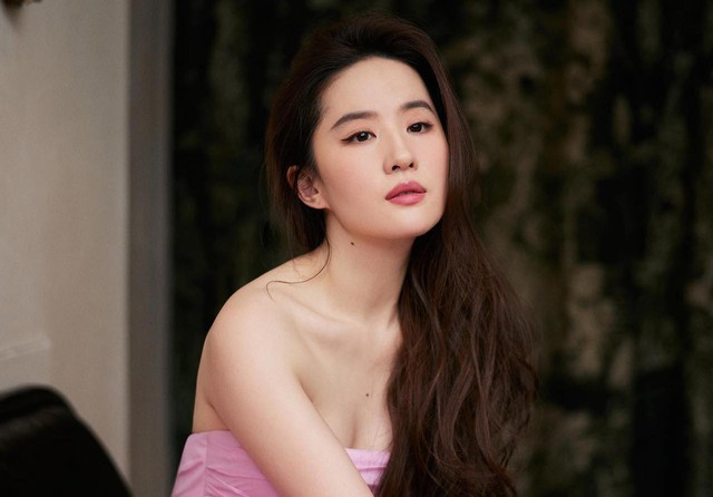 1 đặc điểm trong tướng mạo giúp Lưu Diệc Phi sống 1000 năm nữa cũng không thể nghèo- Ảnh 1. 1 đặc điểm trong tướng mạo giúp Lưu Diệc Phi sống 1000 năm nữa cũng không thể nghèo- Ảnh 1.