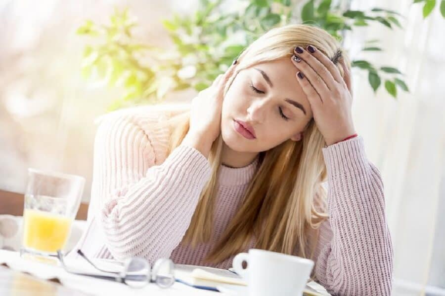 Uống cà phê gặp 6 dấu hiệu sau, nên dừng lại ngay: Đang bị bòn rút sức khỏe, cơ thể “lão hoá không phanh” - Ảnh 1.