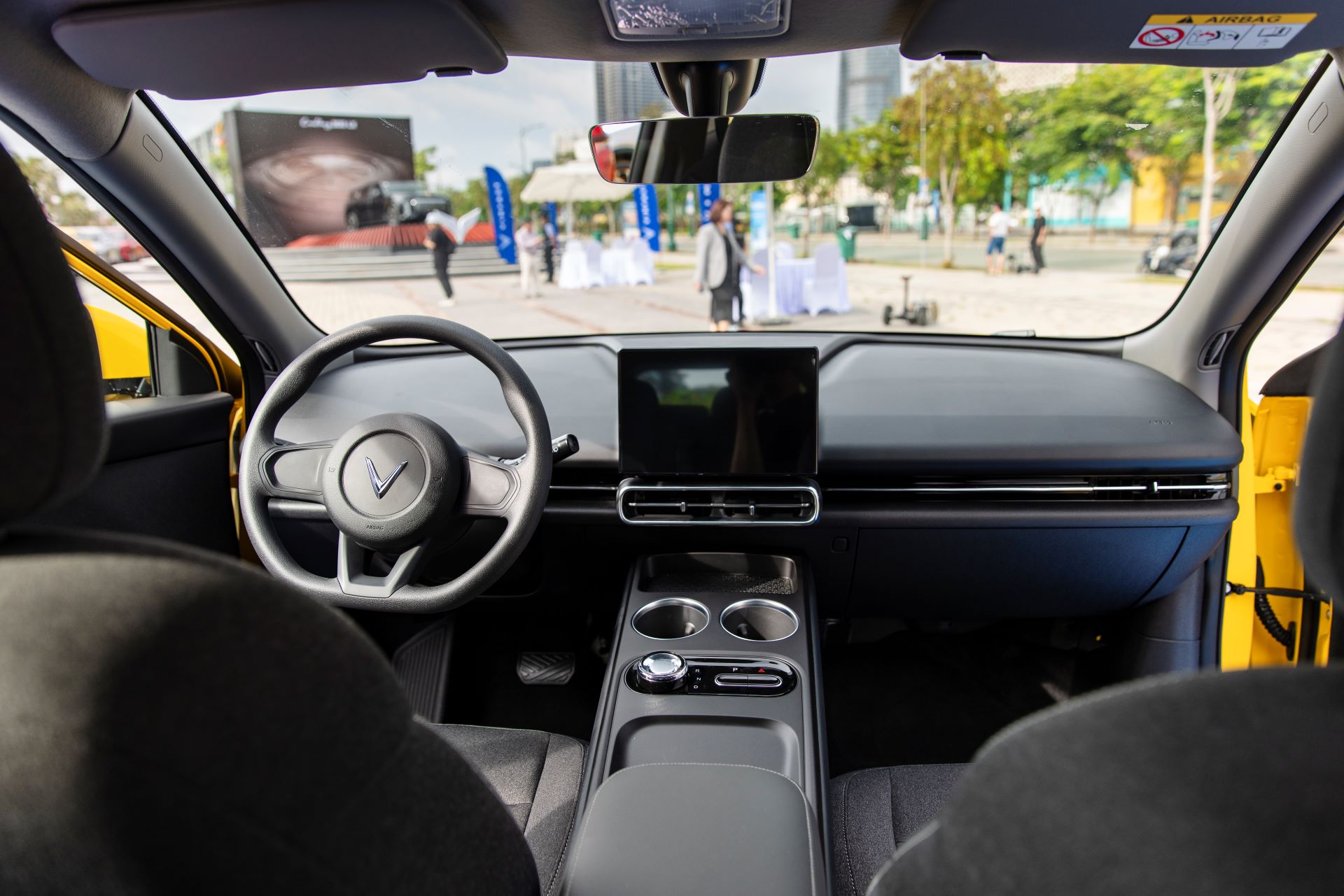 Chủ xe Limo Green: “Đây chính xác là mẫu xe mà dân dịch vụ cần” - Ảnh 2. Chủ xe Limo Green: “Đây chính xác là mẫu xe mà dân dịch vụ cần” - Ảnh 2.