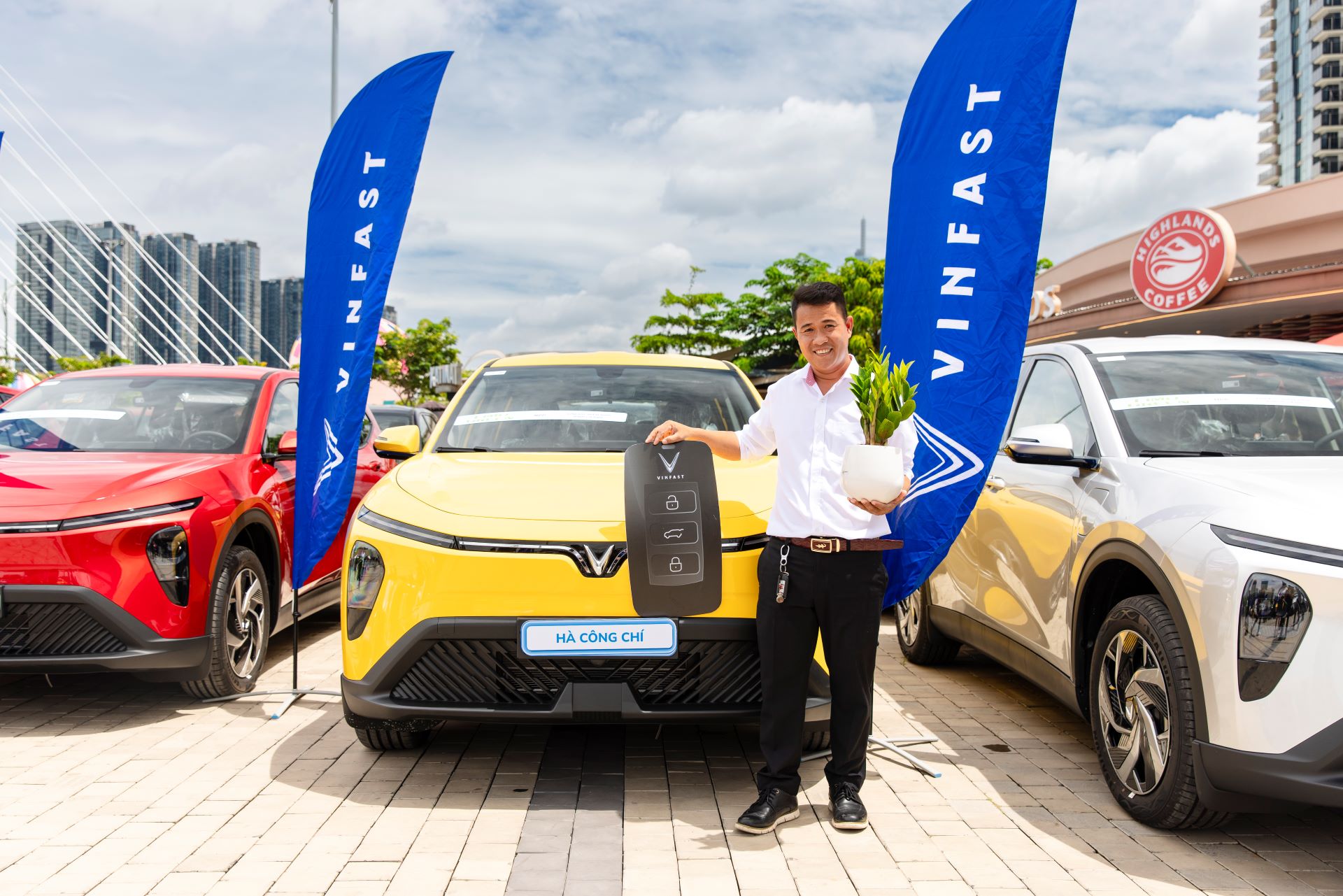 Chủ xe Limo Green: “Đây chính xác là mẫu xe mà dân dịch vụ cần” - Ảnh 4. Chủ xe Limo Green: “Đây chính xác là mẫu xe mà dân dịch vụ cần” - Ảnh 4.