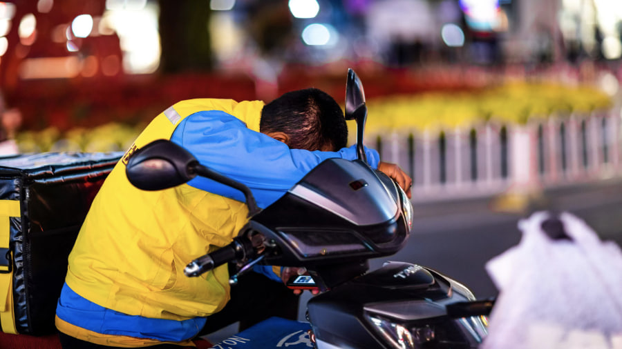 Tự làm tròn 1.000 đồng trong tiền đơn hàng, shipper bị mắng xối xả, phạt 1 triệu: "Làm việc thì phải có lương tâm" - Ảnh 3. Tự làm tròn 1.000 đồng trong tiền đơn hàng, shipper bị mắng xối xả, phạt 1 triệu: "Làm việc thì phải có lương tâm" - Ảnh 3.