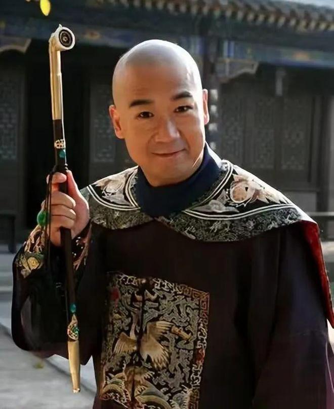 Soi cuộc sống trái ngược của nam diễn viên đình đám và con trai, nhiều người xót xa: Đừng dạy con bằng TIỀN và QUYỀN! - Ảnh 1. Soi cuộc sống trái ngược của nam diễn viên đình đám và con trai, nhiều người xót xa: Đừng dạy con bằng TIỀN và QUYỀN! - Ảnh 1.