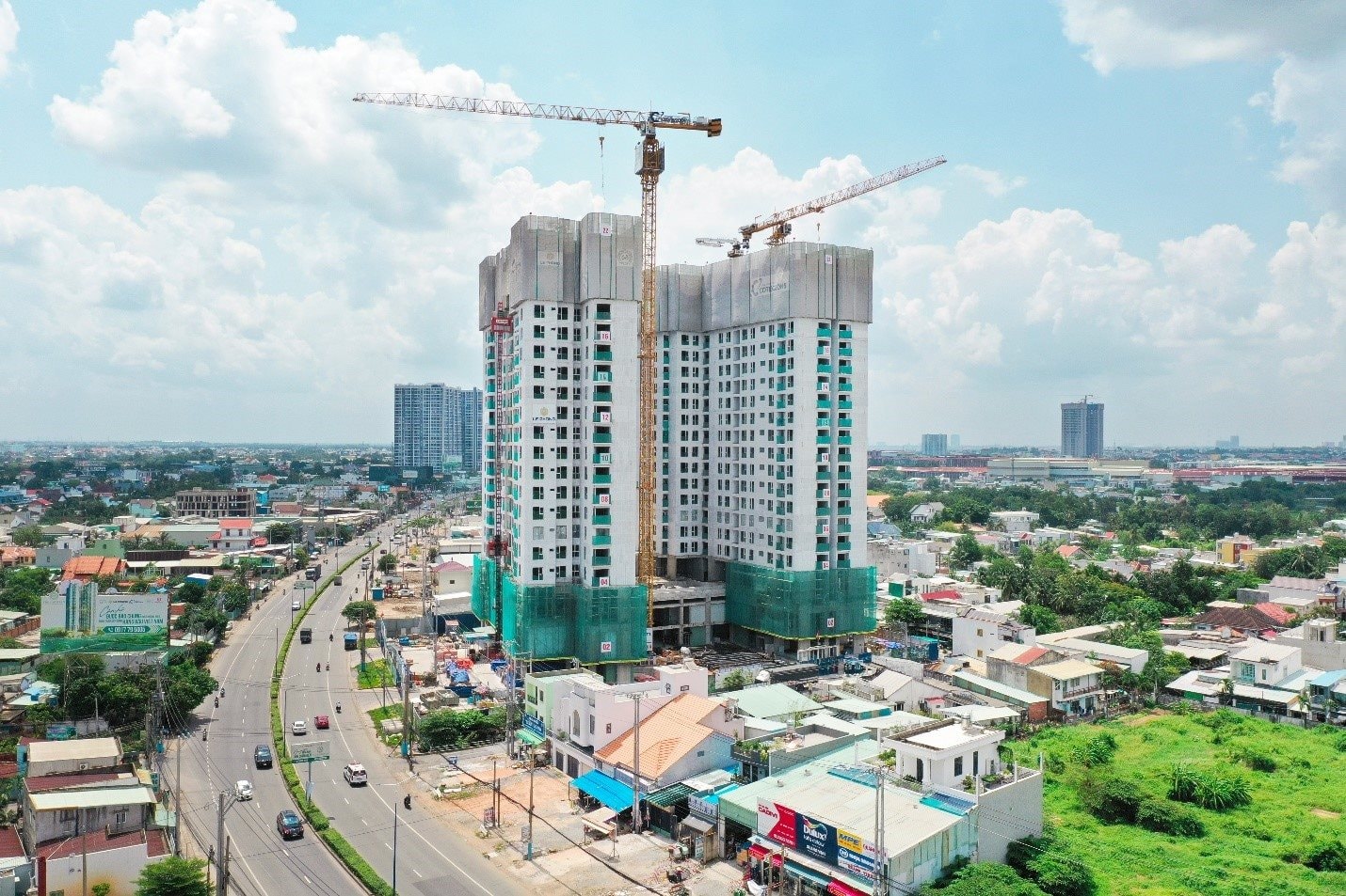 "Bùng nổ" nguồn cung chung cư nhưng giá vẫn tiếp tục tăng