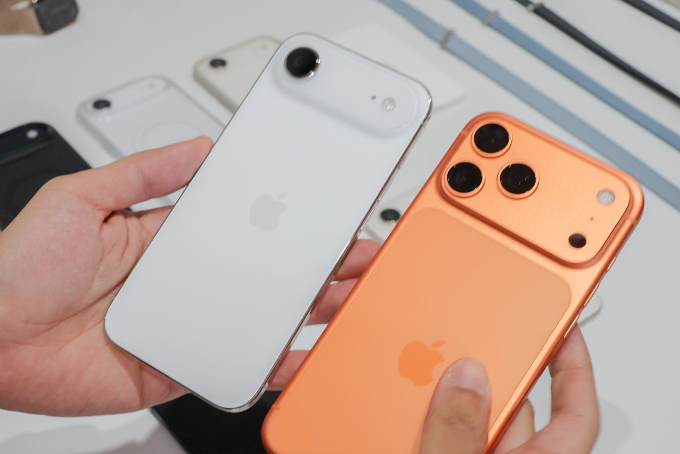 Đại diện chuỗi bán lẻ Việt tiết lộ lịch về hàng iPhone 17: đợt 2 cập bến chỉ sau một tuần- Ảnh 1. Đại diện chuỗi bán lẻ Việt tiết lộ lịch về hàng iPhone 17: đợt 2 cập bến chỉ sau một tuần- Ảnh 1.