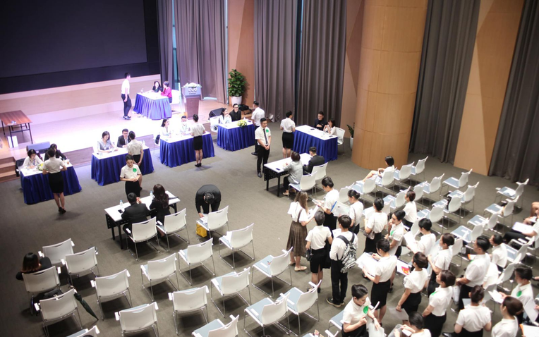 Một công việc trong mơ với thu nhập miễn bàn, được đi khắp nơi nhưng tiêu chuẩn khắt khe đến bất ngờ