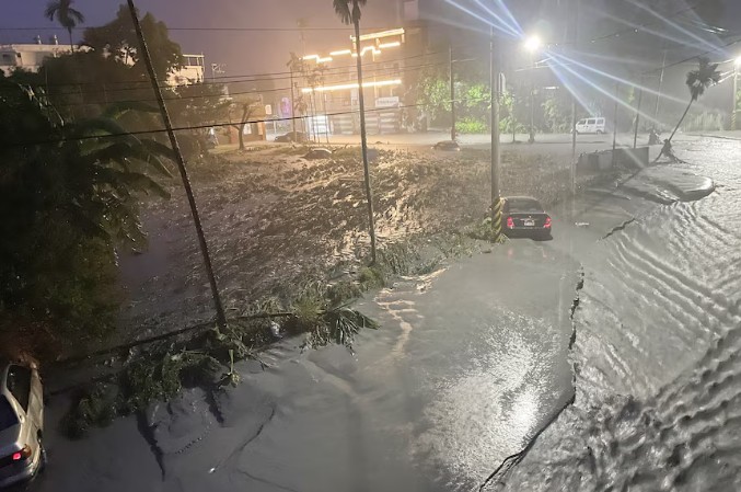 Ảnh hiếm siêu bão Ragasa từ vũ trụ: Cảnh tượng dữ dội như nuốt chửng Trái Đất, phi hành gia ISS nghẹt thở Ảnh hiếm siêu bão Ragasa từ vũ trụ: Cảnh tượng dữ dội như nuốt chửng Trái Đất, phi hành gia ISS nghẹt thở