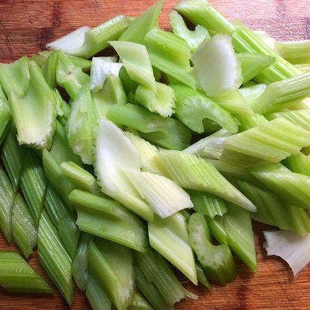 3 loại thực phẩm này rất bổ phổi: Luân phiên nấu 3 món ăn để dưỡng phổi, làm dịu cổ họng, tránh ho mùa thu