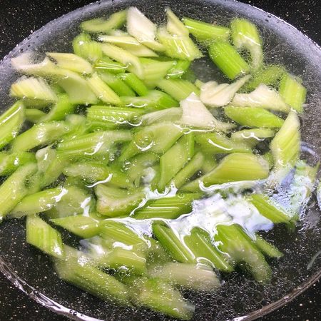 3 loại thực phẩm này rất bổ phổi: Luân phiên nấu 3 món ăn để dưỡng phổi, làm dịu cổ họng, tránh ho mùa thu