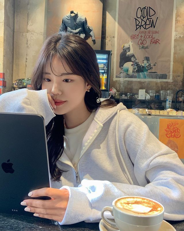 Gemini nói thẳng: 4 nghề EQ quan trọng hơn IQ, EQ thấp thì đừng dại chọn