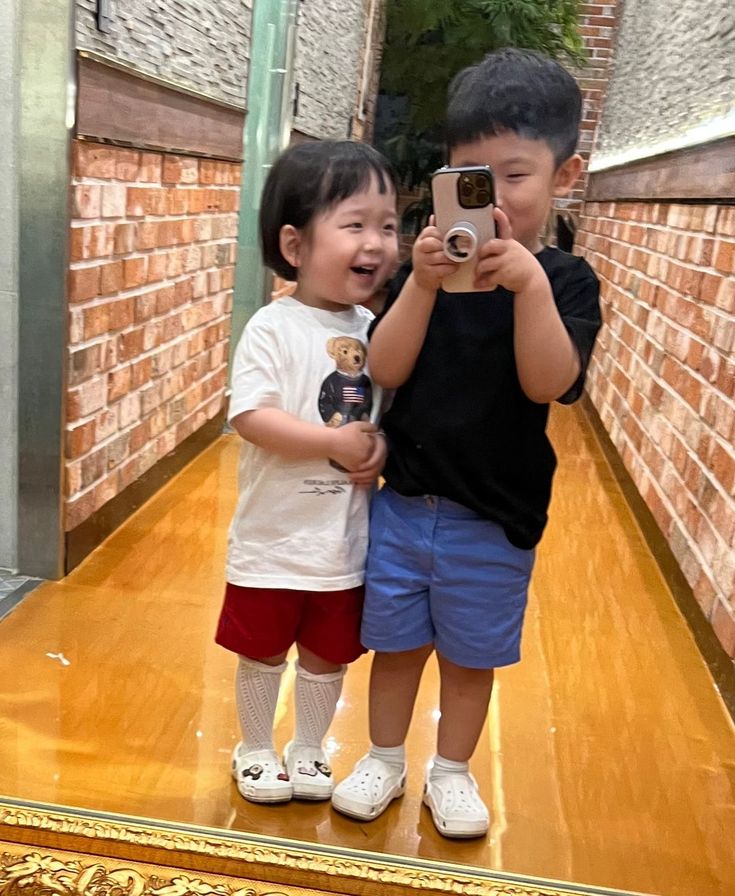 Nếu đang nuôi dạy những đứa trẻ Gen Alpha, bố mẹ cần nắm 6 quy tắc QUẢN LÝ con lành mạnh này- Ảnh 3. Nếu đang nuôi dạy những đứa trẻ Gen Alpha, bố mẹ cần nắm 6 quy tắc QUẢN LÝ con lành mạnh này- Ảnh 3.