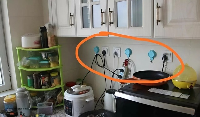 Người trong nghề khuyên: 5 điều tối kỵ khi làm bếp kẻo tiền mất tật mang, cả đời ân hận- Ảnh 3. Người trong nghề khuyên: 5 điều tối kỵ khi làm bếp kẻo tiền mất tật mang, cả đời ân hận- Ảnh 3.