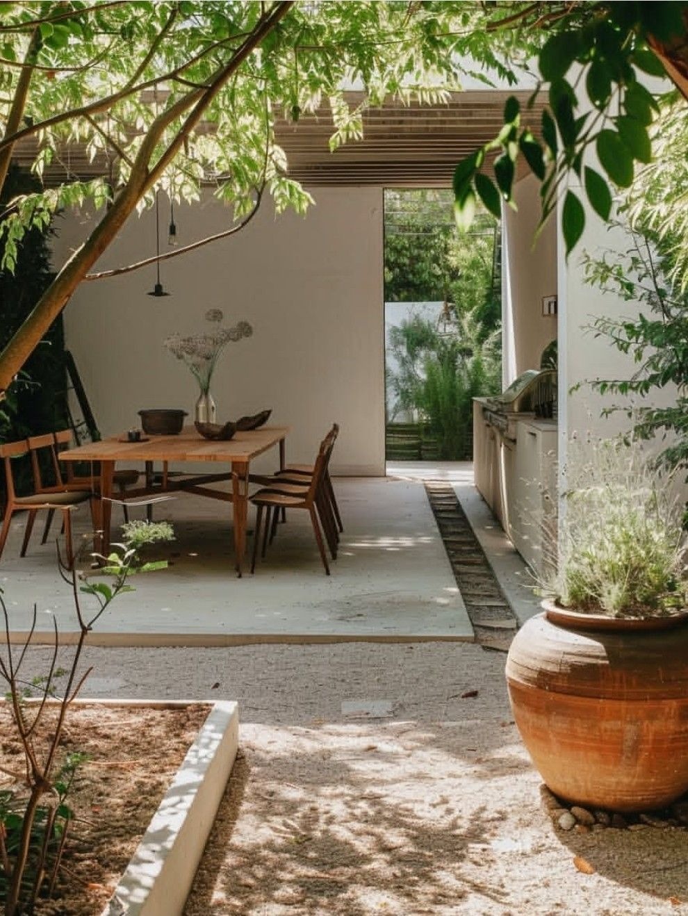 Đem 11 tỷ từ nước ngoài về quê xây biệt thự dưỡng già rộng 1.000m2, ngày tân gia chính quyền thông báo: Phải phá dở ngay lập tức- Ảnh 3. Đem 11 tỷ từ nước ngoài về quê xây biệt thự dưỡng già rộng 1.000m2, ngày tân gia chính quyền thông báo: Phải phá dở ngay lập tức- Ảnh 3.