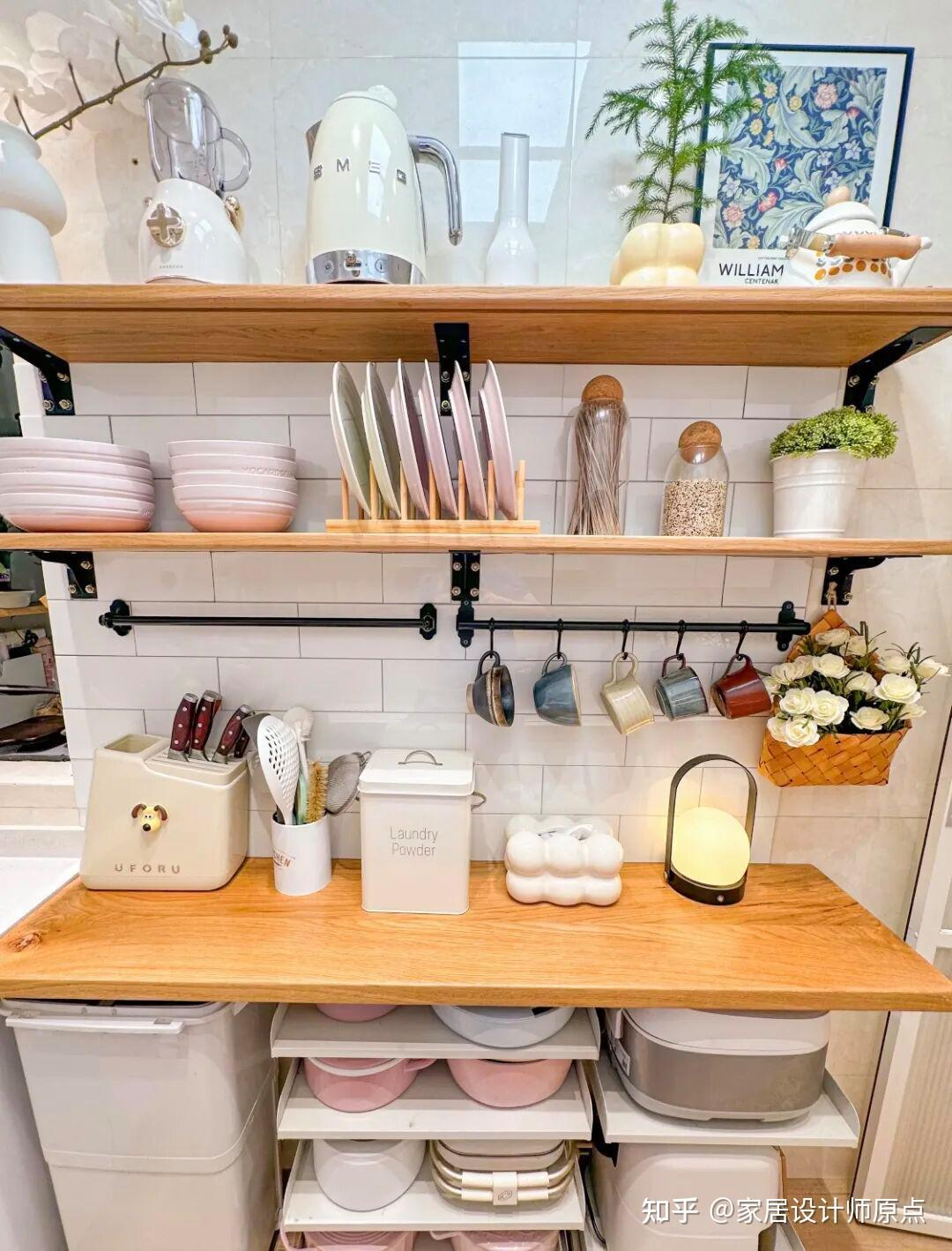 Căn bếp 3m² khiến dân mạng trầm trồ: Chật đến mức khó nhấc chân, nhưng gọn gàng và “cao cấp” bất ngờ- Ảnh 1. Căn bếp 3m² khiến dân mạng trầm trồ: Chật đến mức khó nhấc chân, nhưng gọn gàng và “cao cấp” bất ngờ- Ảnh 1.