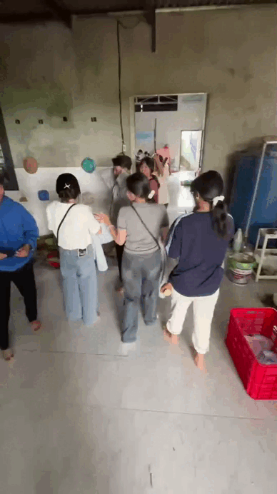 Trung bình nhà miền Tây: Rộng muốn tiền đình, thiết kế mỗi chỗ 1 kiểu, xin phép hỏi gia chủ làm gì mà giàu thế!- Ảnh 1. Trung bình nhà miền Tây: Rộng muốn tiền đình, thiết kế mỗi chỗ 1 kiểu, xin phép hỏi gia chủ làm gì mà giàu thế!- Ảnh 1.