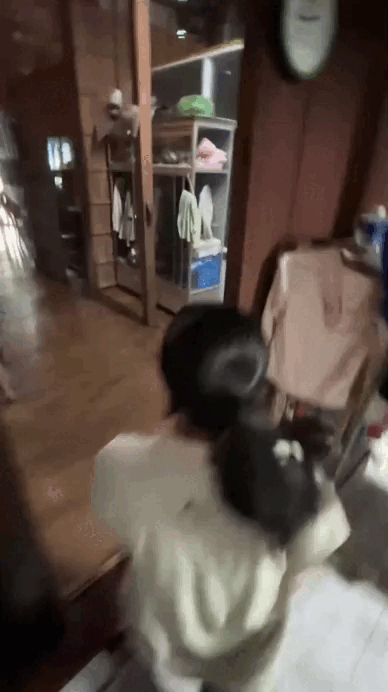 Trung bình nhà miền Tây: Rộng muốn tiền đình, thiết kế mỗi chỗ 1 kiểu, xin phép hỏi gia chủ làm gì mà giàu thế!- Ảnh 3. Trung bình nhà miền Tây: Rộng muốn tiền đình, thiết kế mỗi chỗ 1 kiểu, xin phép hỏi gia chủ làm gì mà giàu thế!- Ảnh 3.