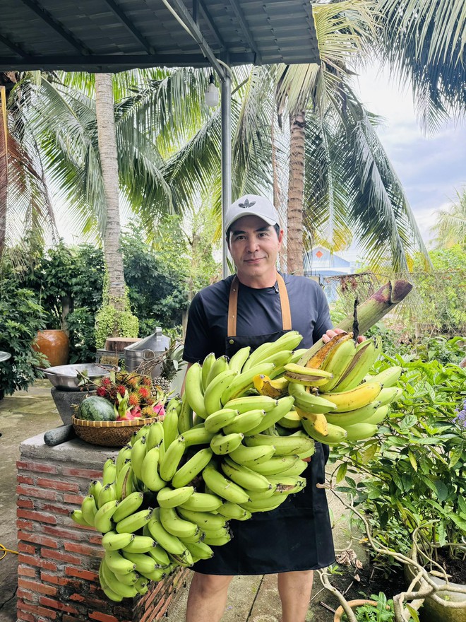 Nam diễn viên là "thiếu gia miền Tây chính hiệu", sở hữu cơ ngơi hoành tráng tại Vĩnh Long, không đi diễn sẽ về kế nghiệp gia đình- Ảnh 5. Nam diễn viên là "thiếu gia miền Tây chính hiệu", sở hữu cơ ngơi hoành tráng tại Vĩnh Long, không đi diễn sẽ về kế nghiệp gia đình- Ảnh 5.