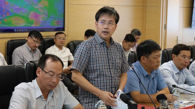 Không giống bão số 9, bão Bualoi đi hoàn toàn trên biển rồi vào thẳng nước ta, gây mưa rất lớn- Ảnh 2.