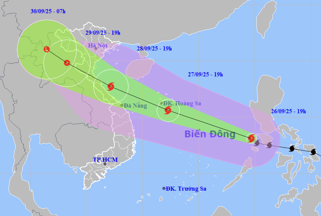 Tin bão Bualoi mới nhất: Đã vào biển Đông, giật cấp 15 và di chuyển rất nhanh 30 - 35 km/h- Ảnh 1. Tin bão Bualoi mới nhất: Đã vào biển Đông, giật cấp 15 và di chuyển rất nhanh 30 - 35 km/h- Ảnh 1.