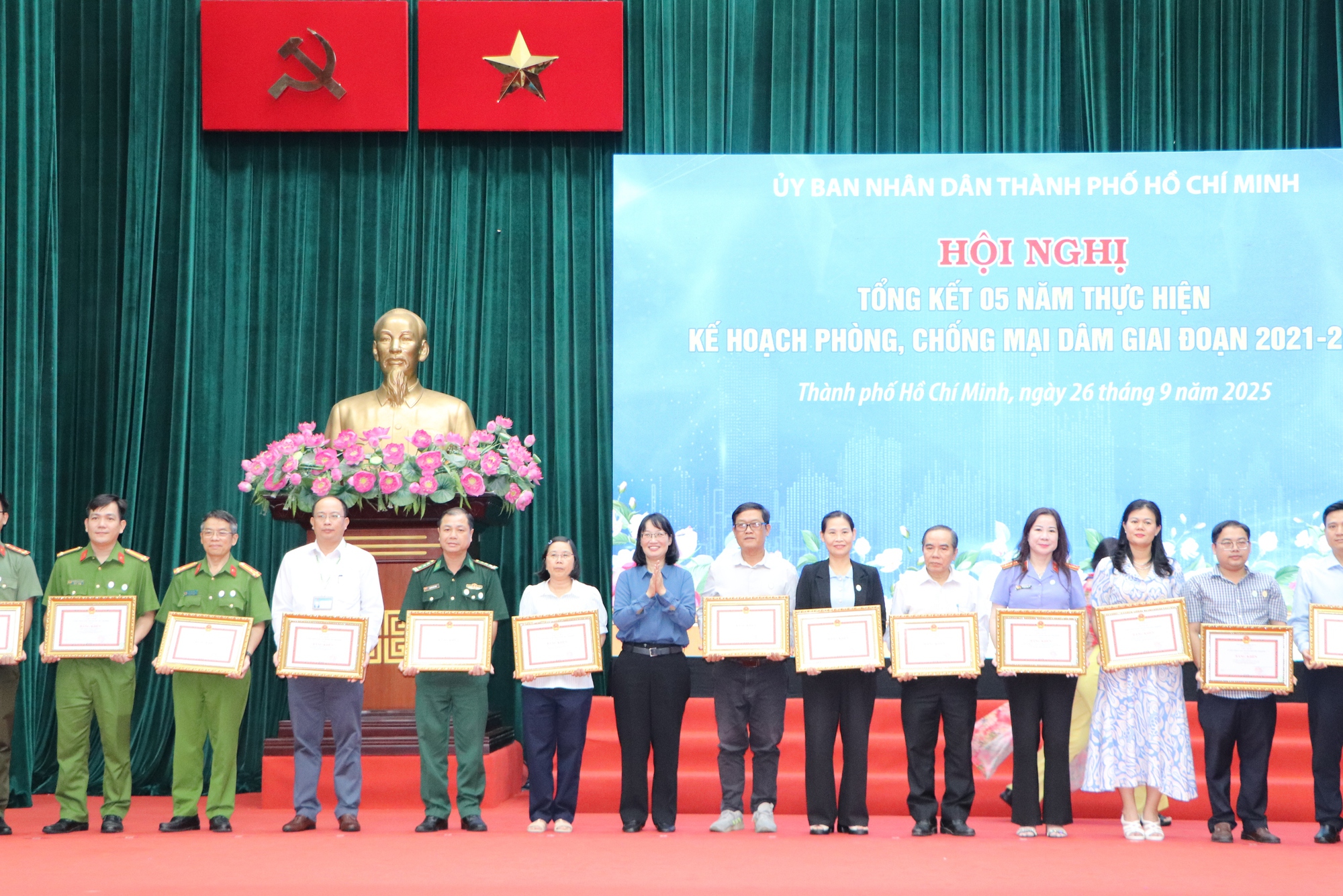 TP HCM hiện có 10.627 cơ sở kinh doanh dịch vụ dễ phát sinh tệ nạn mại dâm- Ảnh 2.