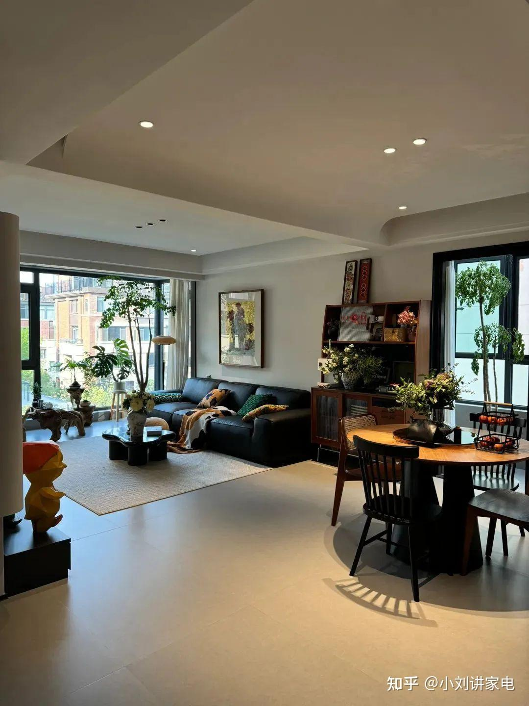 Ngôi nhà sạch tinh tươm của phụ nữ 49 tuổi sống một mình 19 năm khiến ai cũng ghen tị- Ảnh 3. Ngôi nhà sạch tinh tươm của phụ nữ 49 tuổi sống một mình 19 năm khiến ai cũng ghen tị- Ảnh 3.