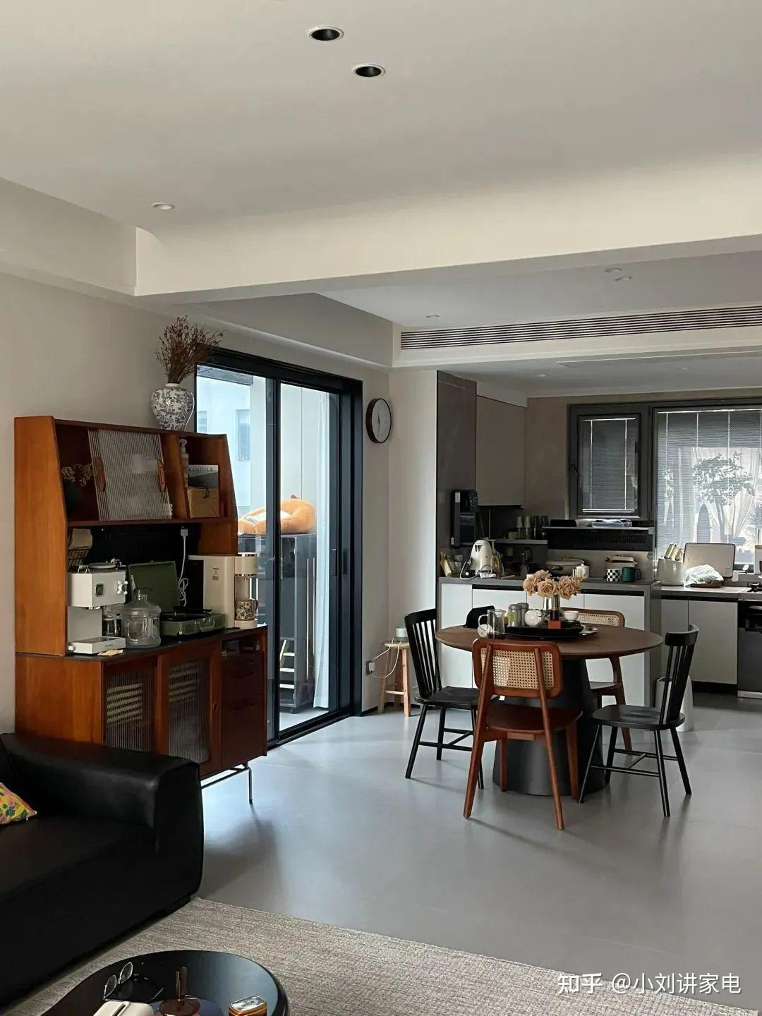 Ngôi nhà sạch tinh tươm của phụ nữ 49 tuổi sống một mình 19 năm khiến ai cũng ghen tị- Ảnh 6. Ngôi nhà sạch tinh tươm của phụ nữ 49 tuổi sống một mình 19 năm khiến ai cũng ghen tị- Ảnh 6.